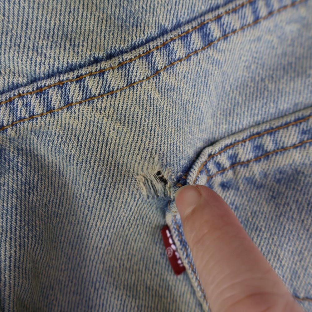 Vintage 2000 Levis 505 Regular Fit Denim Shorts Size 31 Light Wash Distressed - Picture 11 of 16